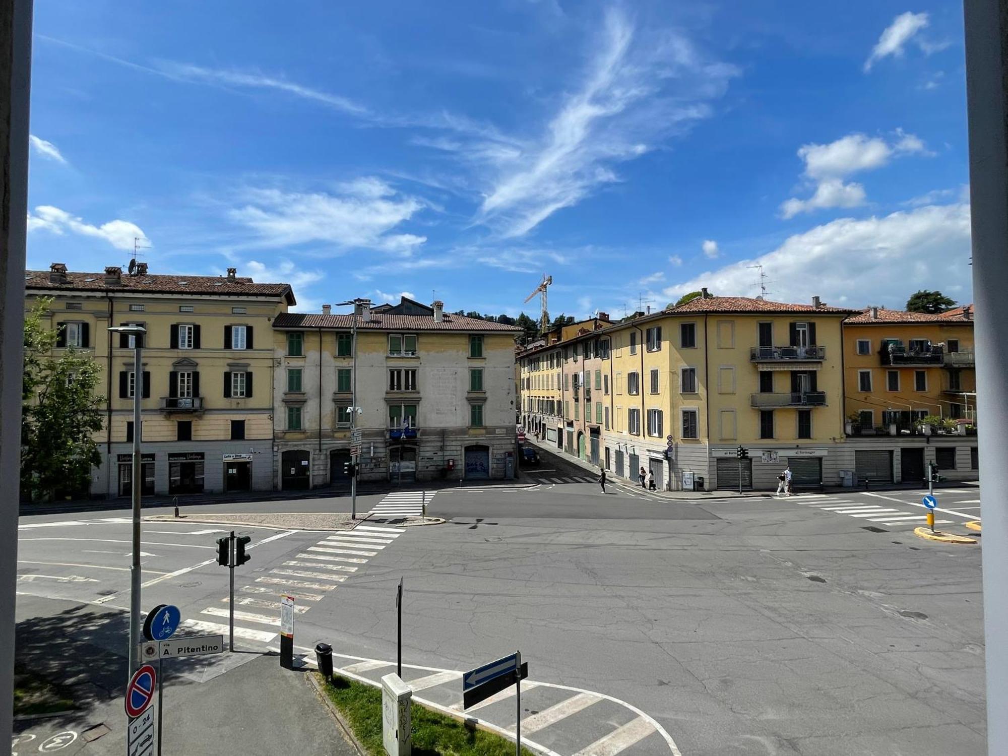 Ferienwohnung La Casina Di Alessia Bergamo Exterior foto