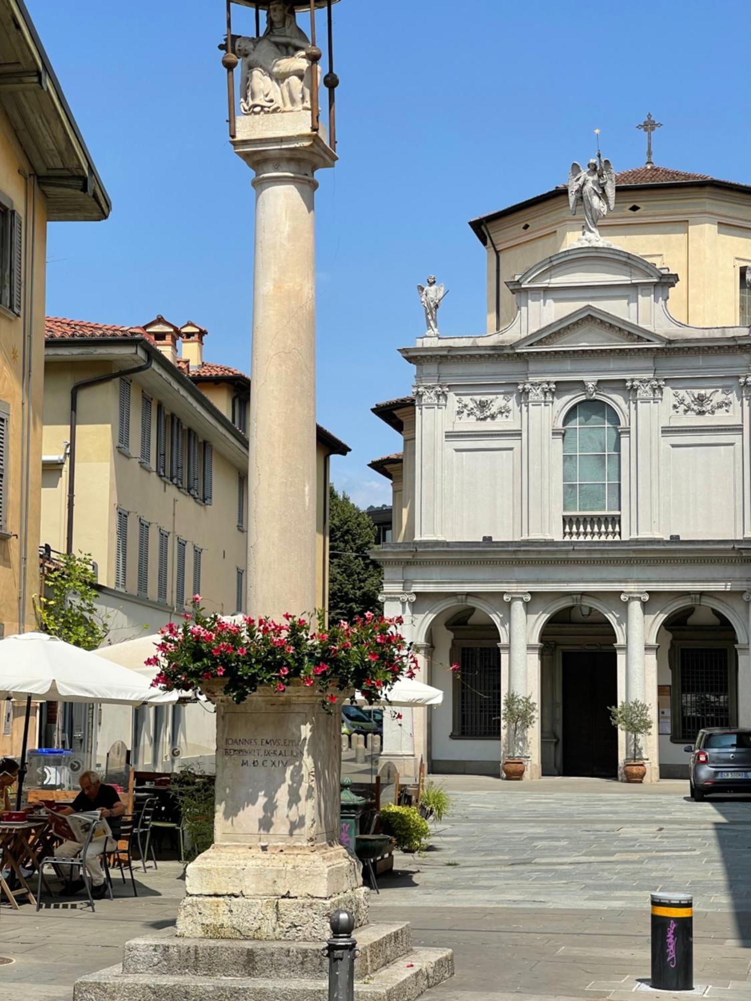 Ferienwohnung La Casina Di Alessia Bergamo Exterior foto